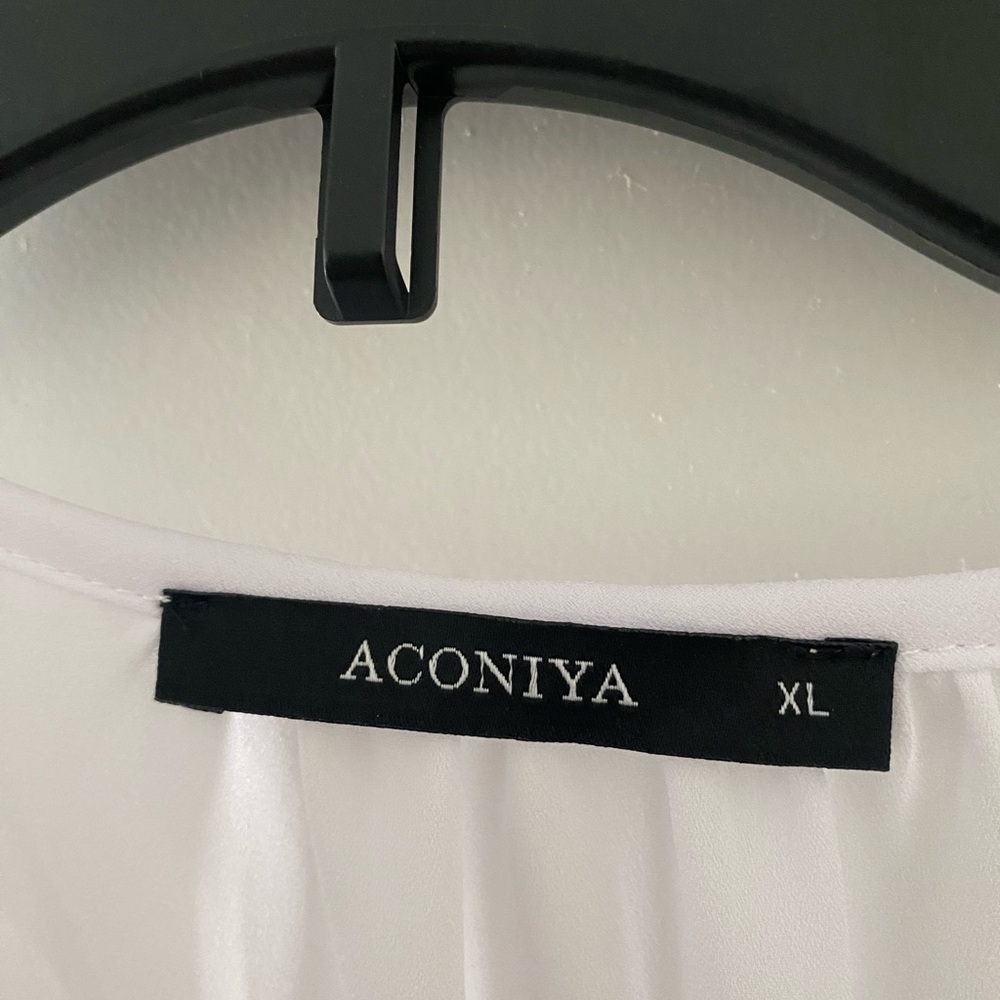 White Ruffled Sleeve Blouse - Picture 4 of 5